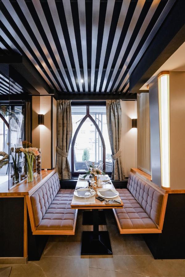 Pensiune Restaurant Capra Neagra مويزي المظهر الخارجي الصورة