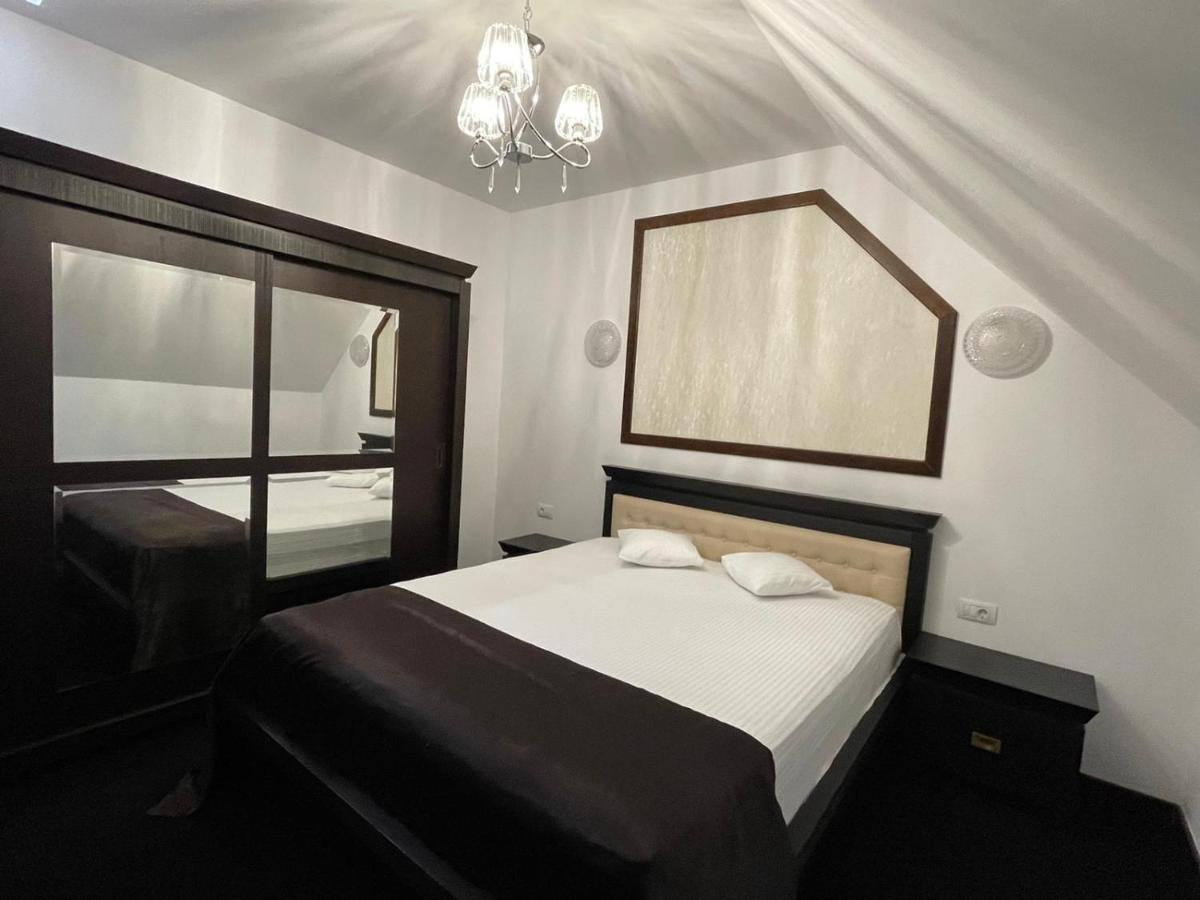 Pensiune Restaurant Capra Neagra مويزي المظهر الخارجي الصورة