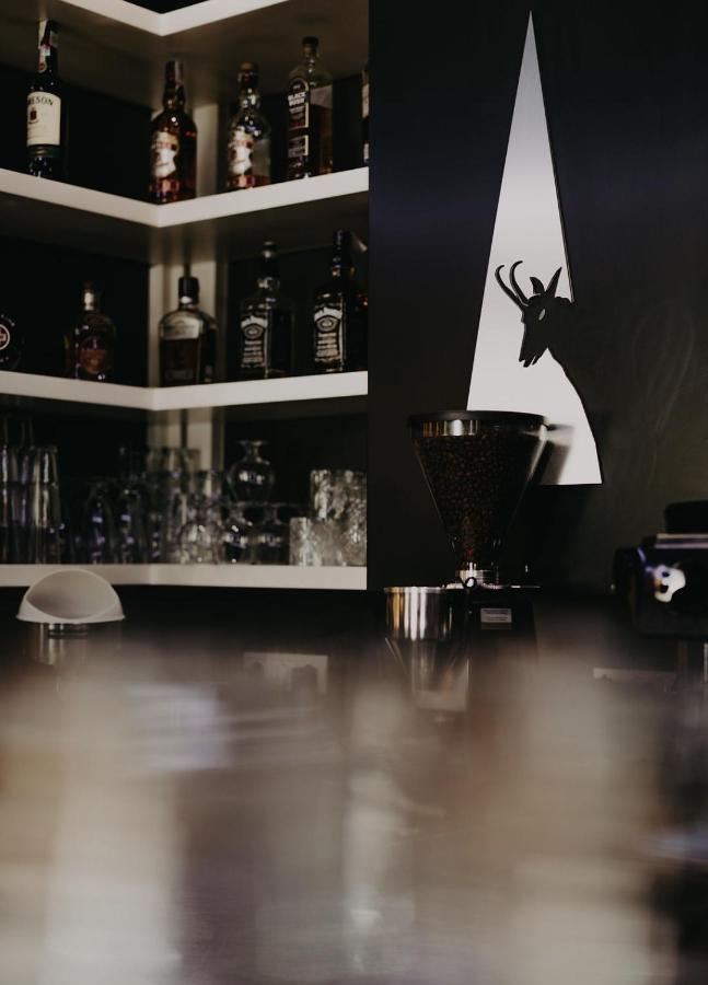 Pensiune Restaurant Capra Neagra مويزي المظهر الخارجي الصورة